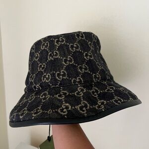 NWT Gucci Bucket Hat Black Beige Denim GG Monogram Logo Leather Trim M 58cm